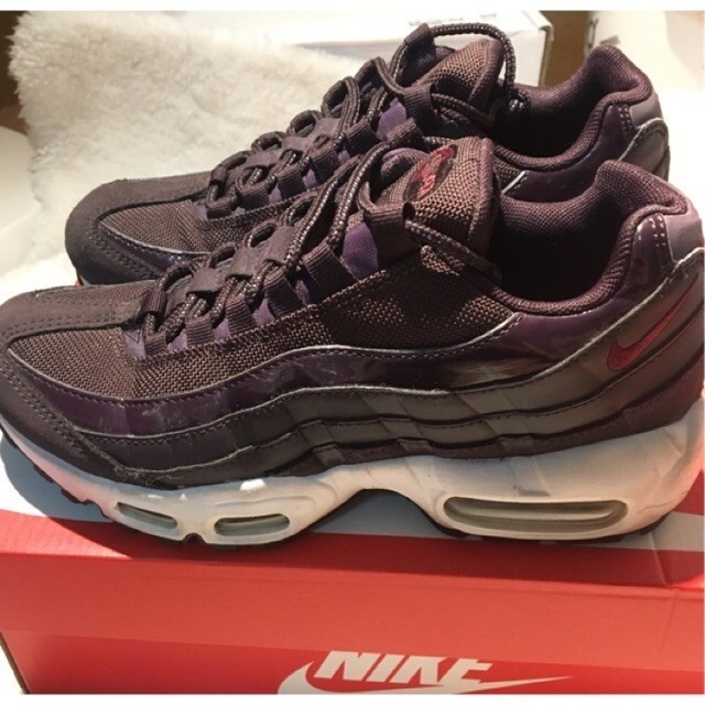 ส่วนลดพิเศษ Nike AirMax 95 wtim