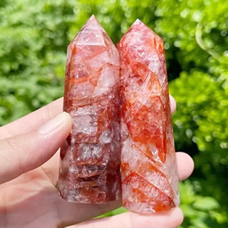 ดอกไม้หมากฝรั่งสีแดงชี้หกเหลี่ยมปริซึมควอตซ์หินจุดเดียวคันทา…