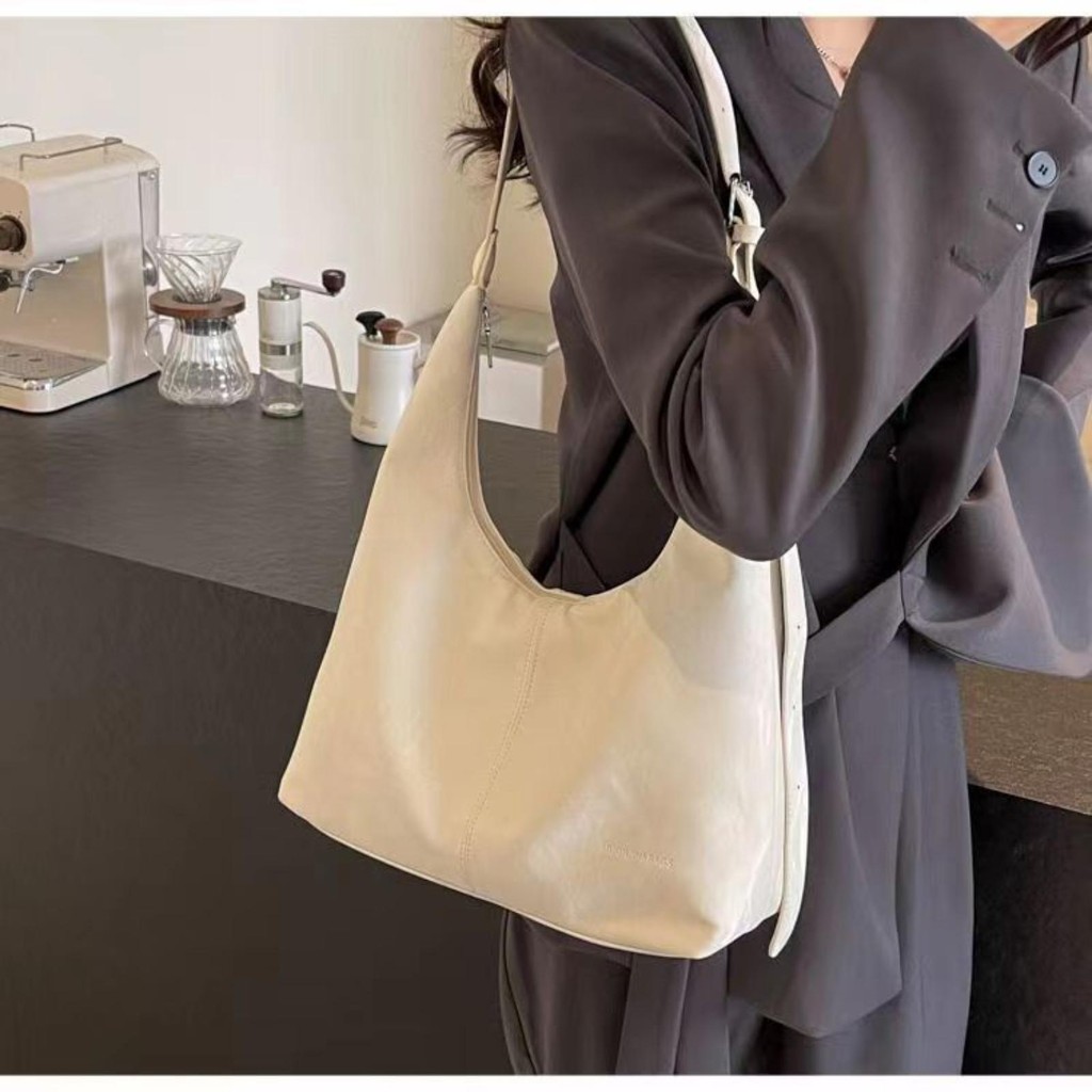 【พร้อมส่ง】miss bag fashion1 กระเป๋าสะพายข้าง กระเป๋าถือ สะพายไหล่ กระเป๋าหนัง แฟชั่นสไตล์เกาหลี