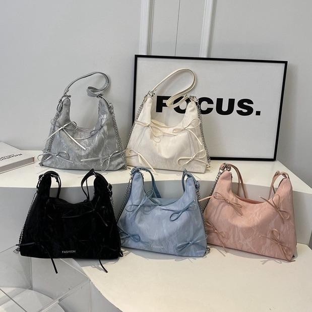 BM-shop* กระเป๋าสะพายข้าง* ใหม่* ทรงน่ารักมากมี 4 สีให้เลือดมีซิปด้วยนะคะใส่ของได้เยอะ SP7062
