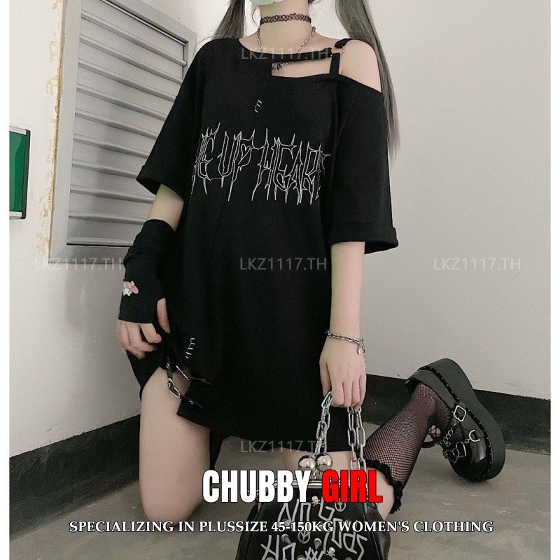 Plus size เสื้อผ้าสาวอวบ❤ เสื้อยืดสาวอวบอ้วน ไซส์ใหญ่ ผู้หญิง เสื้อยืดปาดไหล่ ทรงหลวม แขนสั้น คอกลม สีดำ ฤดูร้อน สไตล์เกาหลีแฟชั่น