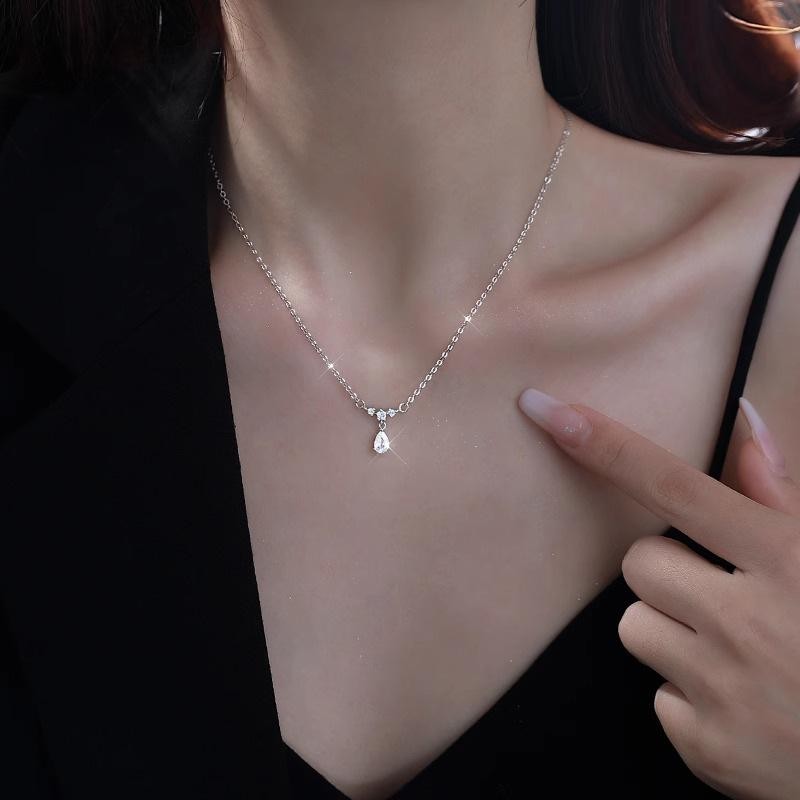 สร้อยคอแบรนด์ สร้อยคอไม่ลอกไม่ดำของแท้ สร้อยเพชรหรู สร้อยแฟชั่น สร้อยสแตนเลส สร้อยคอเท่ๆ สร้อยคอหยดน้ำผู้หญิงดีไซน์เฉพาะ