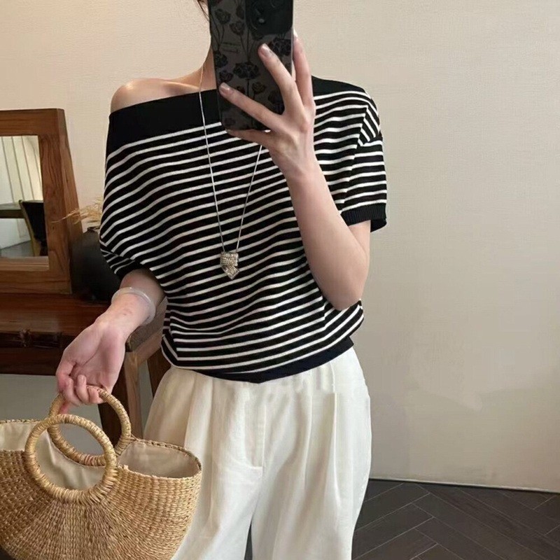 ฤดูร้อนใหม่ลําลองเกาหลีลายไหล่เสื้อยืดผู้หญิง 250421