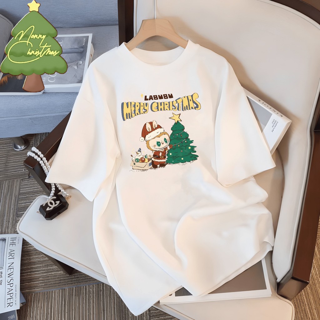 (พร้อมจัดส่งค่ะ) เสื้อคริสต์มาสสีแดง Christmas Graphic t shirt plus size ผ้าฝ้ายแท้ tshirt unsex คอลูกเรือ ทรงหลวม