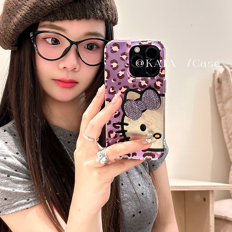 Huiwanju taro สีม่วงเสือดาวพิมพ์ kt cat แฟลชเพชรโบว์ เหมาะสําหรับ iPhone16promax เคสโทรศัพท์มือถือ i