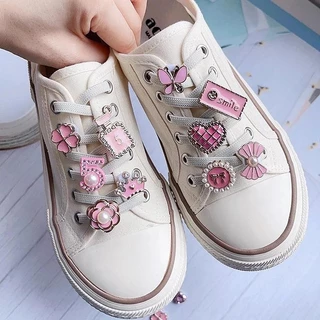 ใหม่ 1 ชิ้นสาวสีชมพูเชือกผูกรองเท้า Charm หัวเข็มขัดรองเท้า Laces Charms สําหรับรองเท้าผ้าใบตกแต่งแฟชั่น DIY Shoelaces อุปกรณ์เสริม