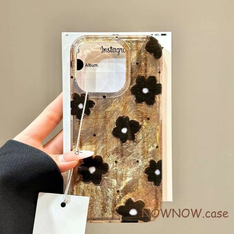 Iphone 16 15 14 13 12 11 Pro Max X XR XS Max 7 8 Plus INS สีน้ําตาลฟอยล์ลายดอกไม้สร้อยข้อมือตุ๊กตาเคสโทรศัพท์ปกอ่อน