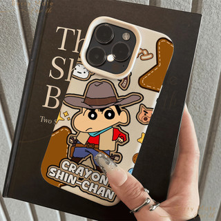 ส่งจากไทย เคสไอโฟน13 ลายชินจังแต่งตัวคาวบอย ใช้ได้กับ IPhone11 12 13 14 15 16 Pro PROMAX 7/8PLUS X/XR/XS/XSMAX กันกระแทก