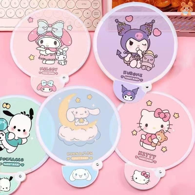 [LO] พัดลมพับการ์ตูนอะนิเมะฤดูร้อนพัดลมมือถือแบบพกพาพัดลมทรงกลมขนาดเล็กพร้อมกระเป๋าเก็บ TH
