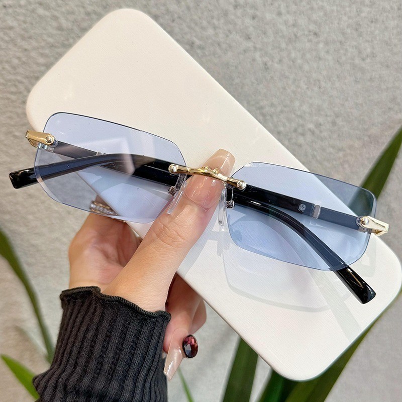 กรอบสี่เหลี่ยมแว่นกันแดดไล่โทนสี/เลนส์แข็งไม่มีขอบเกาหลีแว่นตาตกแต่งสําหรับผู้ชายผู้หญิงอุปกรณ์ประกอบฉากภาพแว่นกันแดดป้องกันแสงสะท้อน