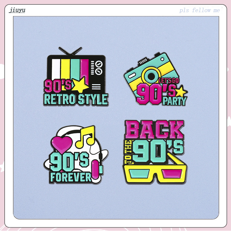 สีสัน 90s เด็ก Bady Retro Pins การ์ตูน Lets Go 90s Party เข็มกลัดป้ายกระเป๋าเป้สะพายหลังเสื้อผ้าคอเค