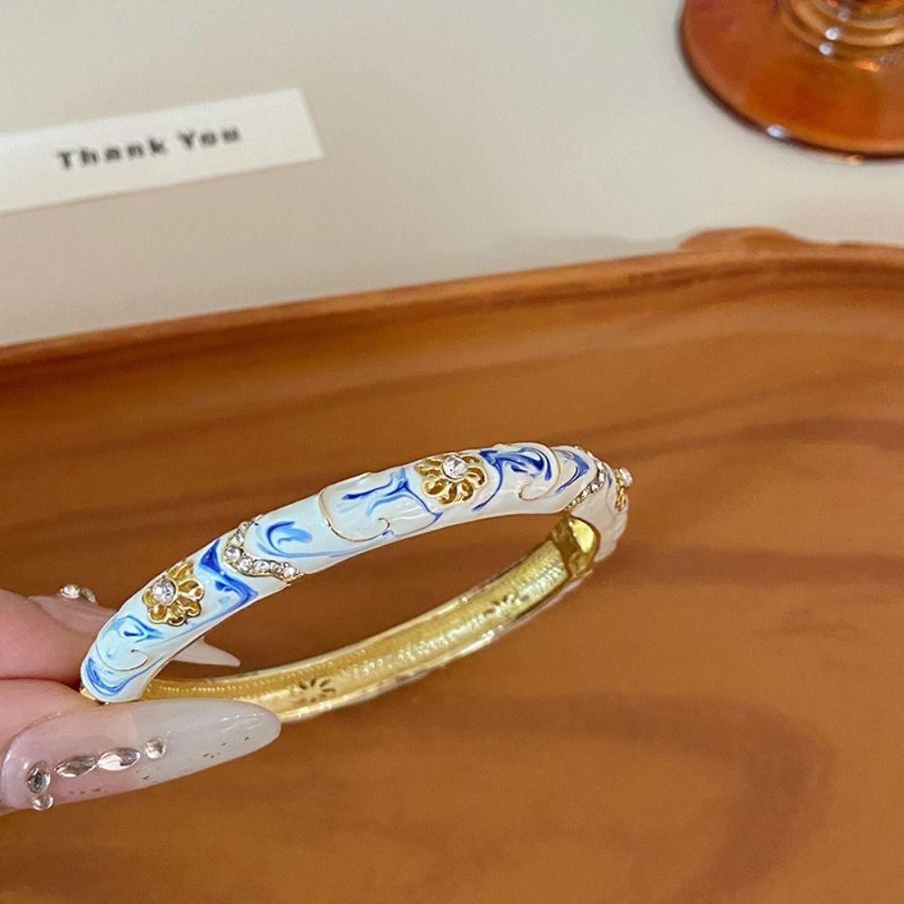 โนวาวี Cloisonne กําไลข้อมือวินเทจ, จีนคลาสสิกกลวงออกดอกไม้กําไลข้อมือบนมือชาติพันธุ์วินเทจแบบดั้งเดิมของผู้หญิงมือสร้อยข้อมือผู้ห ราคา ถูกที่สุด ดีลบีเคเค แกลเลอรีภาพที่ 7