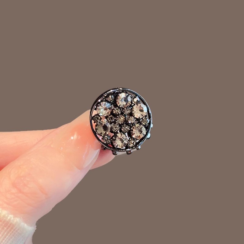 MAUROPOLI [คลังสินค้าพร้อม] French Cute Girl Bangs Metal Rhinestone Fashion Small Grab Clip Simple Temperament All-Match Hairpin Korean Version Hairpin