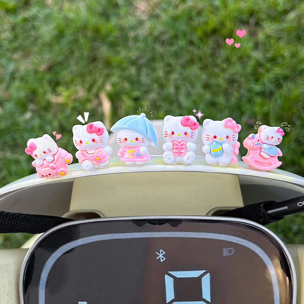 Hello Kitty 8 ชิ้น/เซ็ตตกแต่งรถตุ๊กตาน่ารักเครื่องประดับ Auto ภายในแดชบอร์ดอุปกรณ์เสริมเดสก์ท็อปเครื่องประดับ