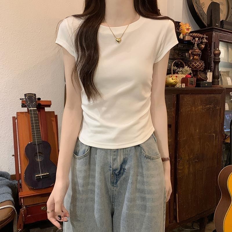 พร้อมส่ง เสื้อยืดสีขาวผู้หญิง เสื้อยืดคอกลมแฟชั่นย้อนยุคสไตล์การแต่งตัวสไตล์ดาวน์ทาวน์ เสื้อน่ารัก Women