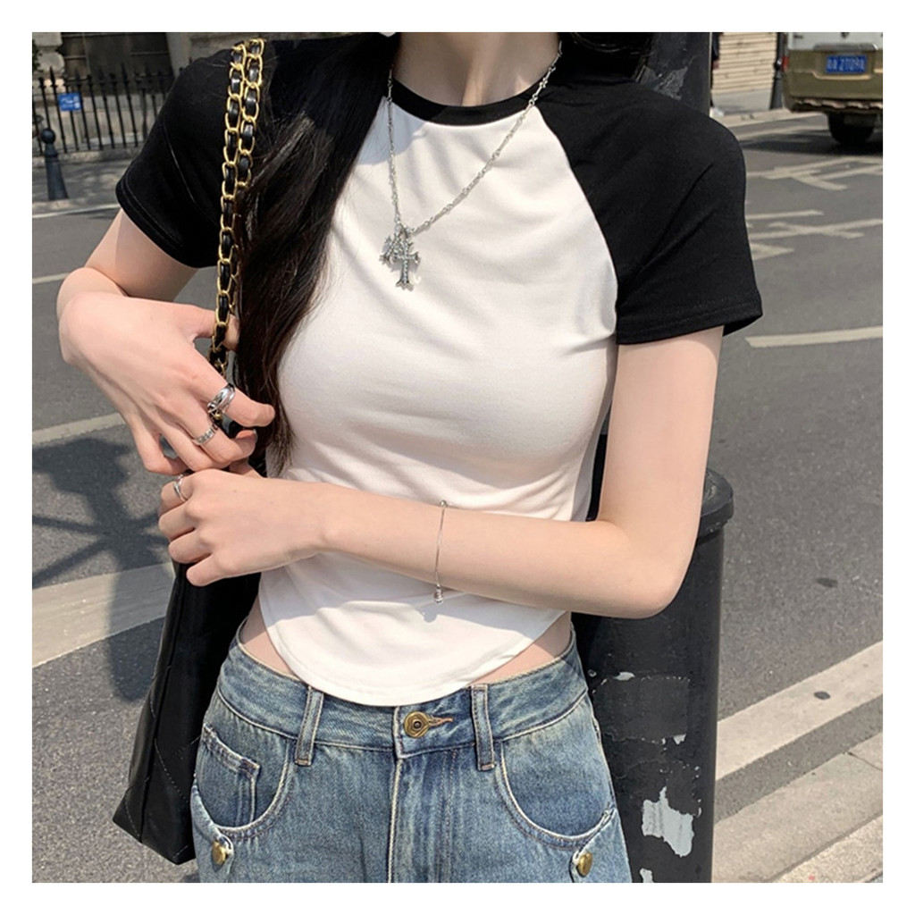 เสื้อยืดผู้หญิงแขนสั้นลายสวย