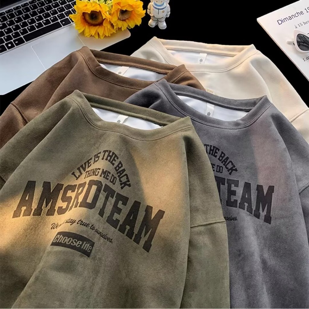 [5 สี] ไม่จํากัดเพศ ขนาดใหญ่หนังนิ่มคอกลมแขนยาวทีเสื้อแนวสตรีทหลวมวินเทจเสื้อกันหนาวสําหรับผู้ชาย