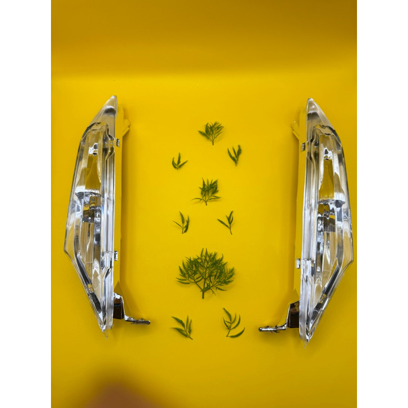 ไฟสวย ไฟเลี้ยวหน้าสําหรับ Click 125 Thailand motor early 2013 2014 2015 (HM THAI PRODUCTS)