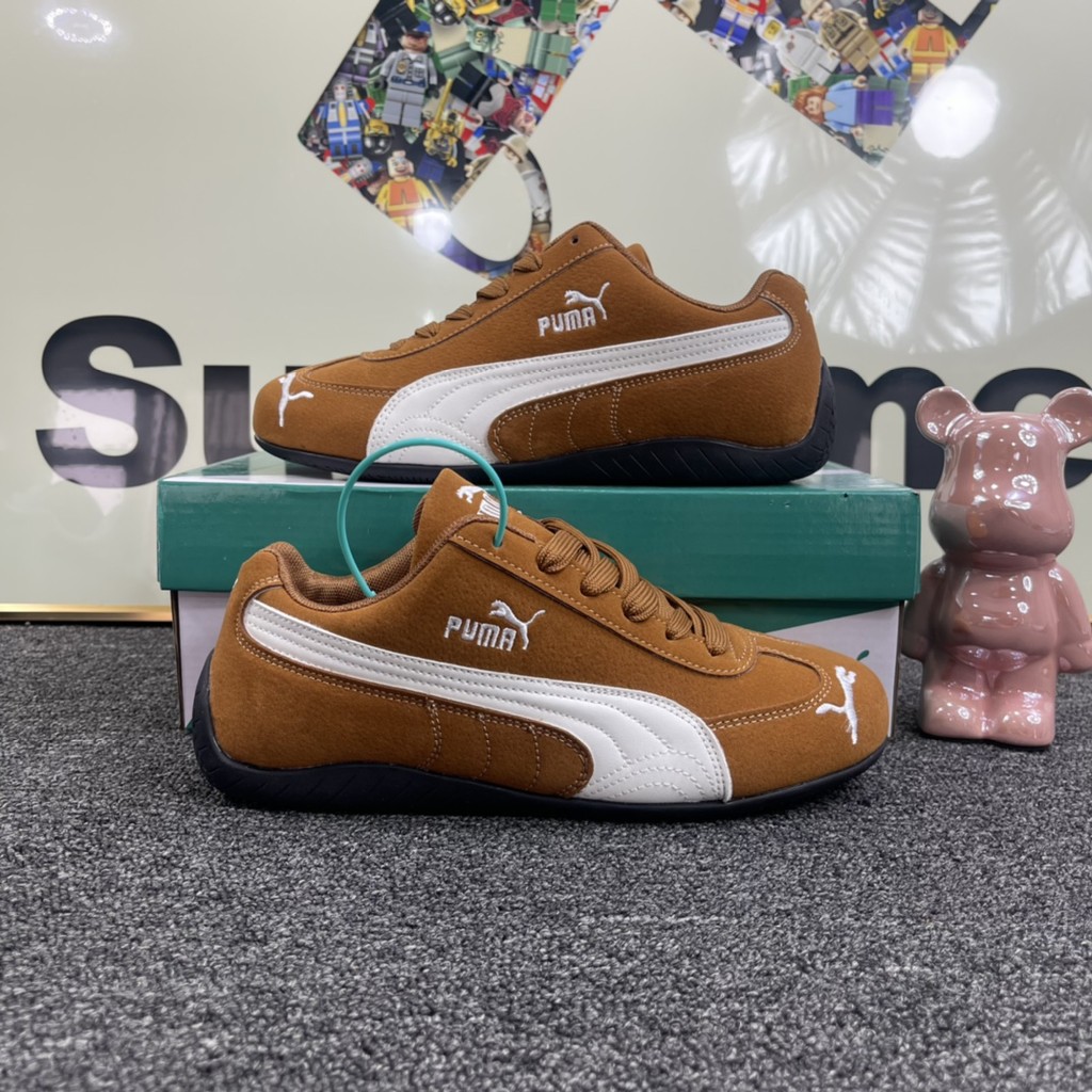 2024สินค้าใหม่แนะนำหนังกลับสีน้ำตาลและสีขาวแฟชั่นรองเท้าผู้ชายและผู้หญิงทุกคู่พื้นนิ่มยางคุณภาพสูงรองเท้ากีฬาน้ำหนักเบาและทนต่อการสึกหรอ