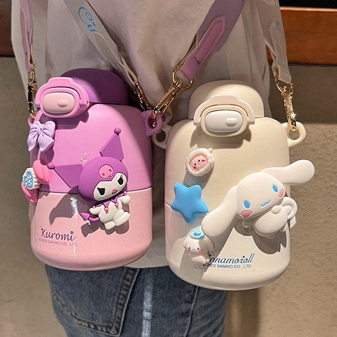 แก้วเก็บความเย็น Kuromi น่ารัก การ์ตูน My Melody ขวดเก็บความเย็นพร้อมสายรัด ความจุสูง แก้วเก็บความเย