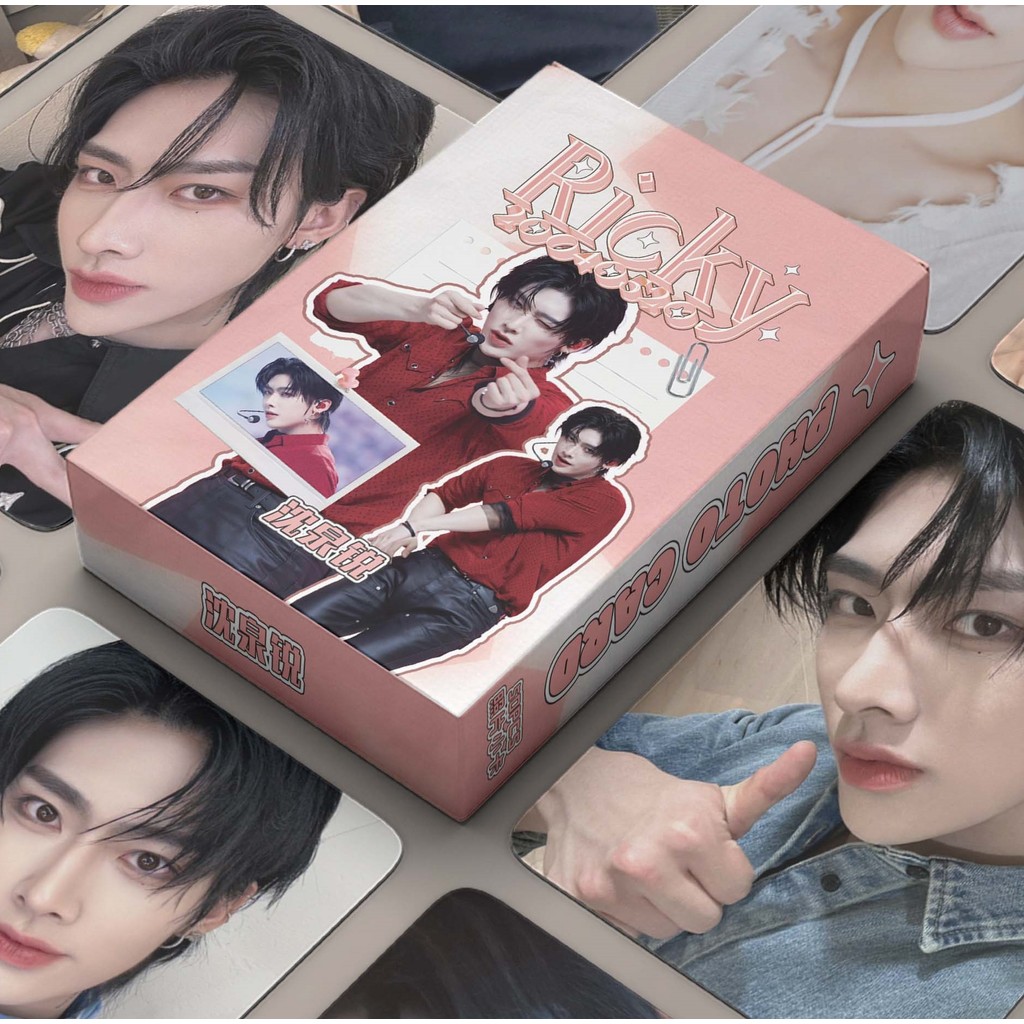 50-55 ชิ้น ZB1 เลเซอร์ Holographic Lomo การ์ดคุณมีที่ HELLO Photocard ZEROBASEONE Zhang Hao MATTHEW Han-bin SEOK Ricky GUN WOOK GYU VIN Ji Woong YU JIN โปสการ์ดโฮโลแกรม