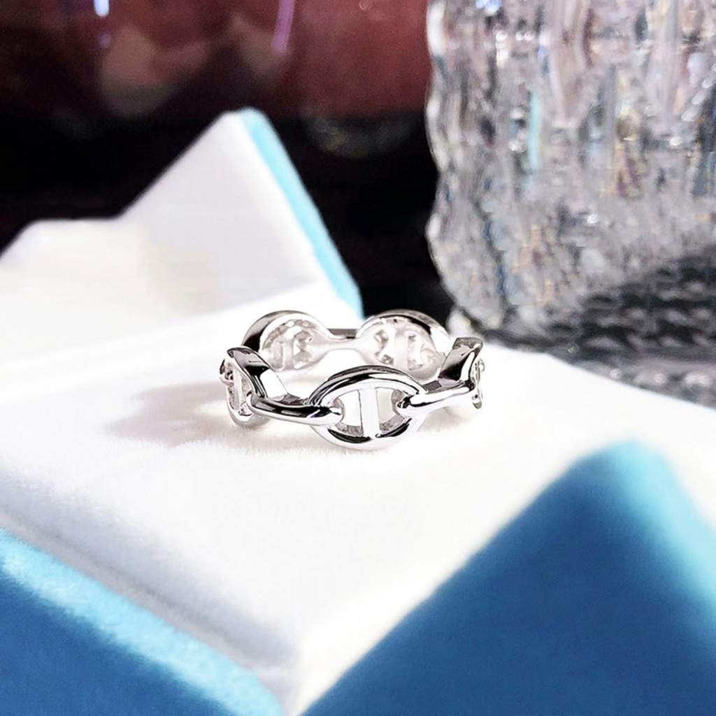แหวนสุภาพสตรี แหวนจมูกหมู Niche Design ins High-End Rose Gold แหวนธรรมดา Non-Fade หรูหราแหวนของขวัญวันเกิดสําหรับแฟน ราคา ถูกที่สุด ดีลบีเคเค แกลเลอรีภาพที่ 4