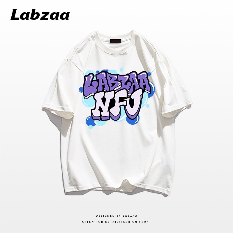 TeeTwoOne เรียบง่ายและมีสไตล์ เสื้อยืด oversize“LABZAA NFV”พิมพ์ลาย สไตล์อเมริกันวินเทจ ไม่ต้องรีด C