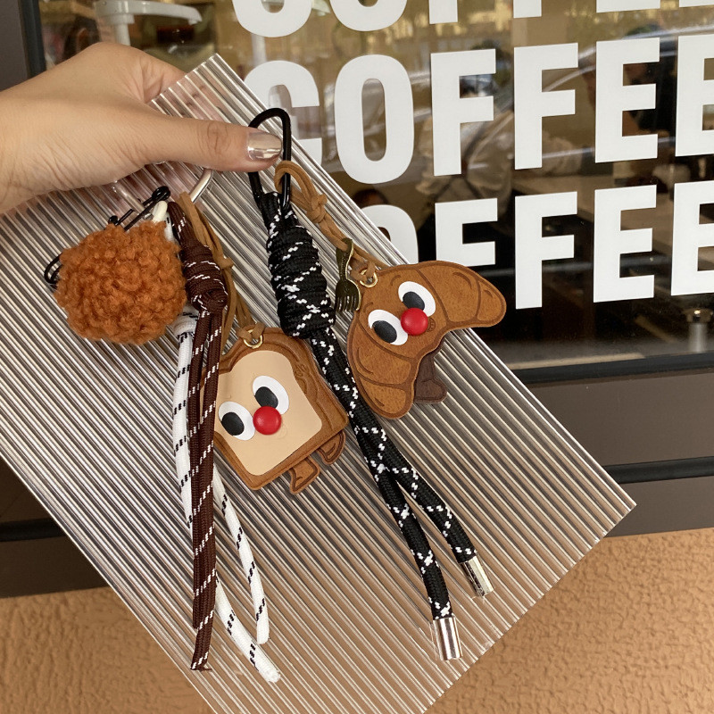 Niche Retro โฮมเมด Creative Big Eyes ครัวซองต์จี้ฤดูใบไม้ร่วงฤดูหนาว Fur Ball Red Nose Toast ขนมปังพวงกุญแจ