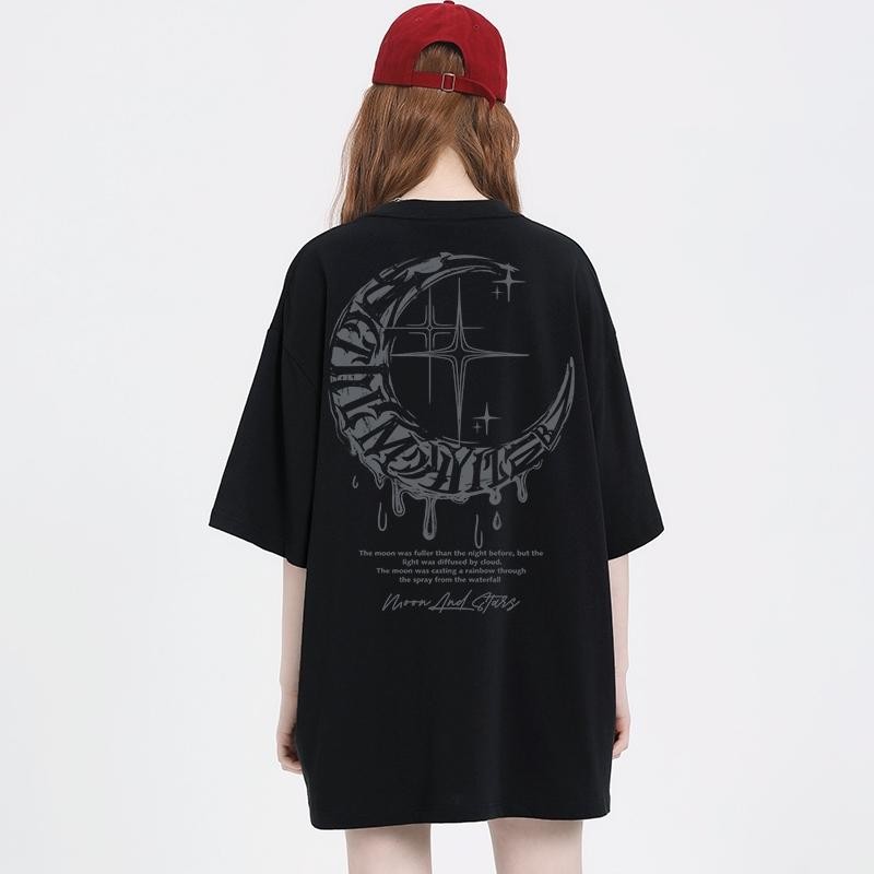 TeeTwoOneลวดลายพระจันทร์ เสื้อแฟชั่น  "Stars and moons" เรียบง่ายและมีสไตล์ COTTON  100% ผ้าฝ้ายใส่สบาย unisex