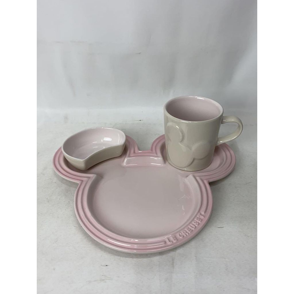 Le CREUSET ชุดจาน 3 ชิ้น PINK ส่งตรงจากญี่ปุ่น มือสอง
