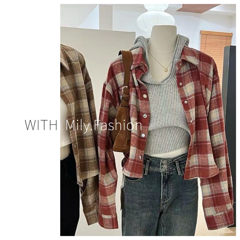 Milyfashion เสื้อเชิ้ตลายสก๊อตเพิ่มความหนาสำหรับฤดูใบไม้ร่วงแบบใหม่2024เสื้อโค้ทเสื้อทรงหลวมสำหรับคนตัวเล็กเสื้อเชิ้ตแขนยาวแบบสั้นแนววินเทจ