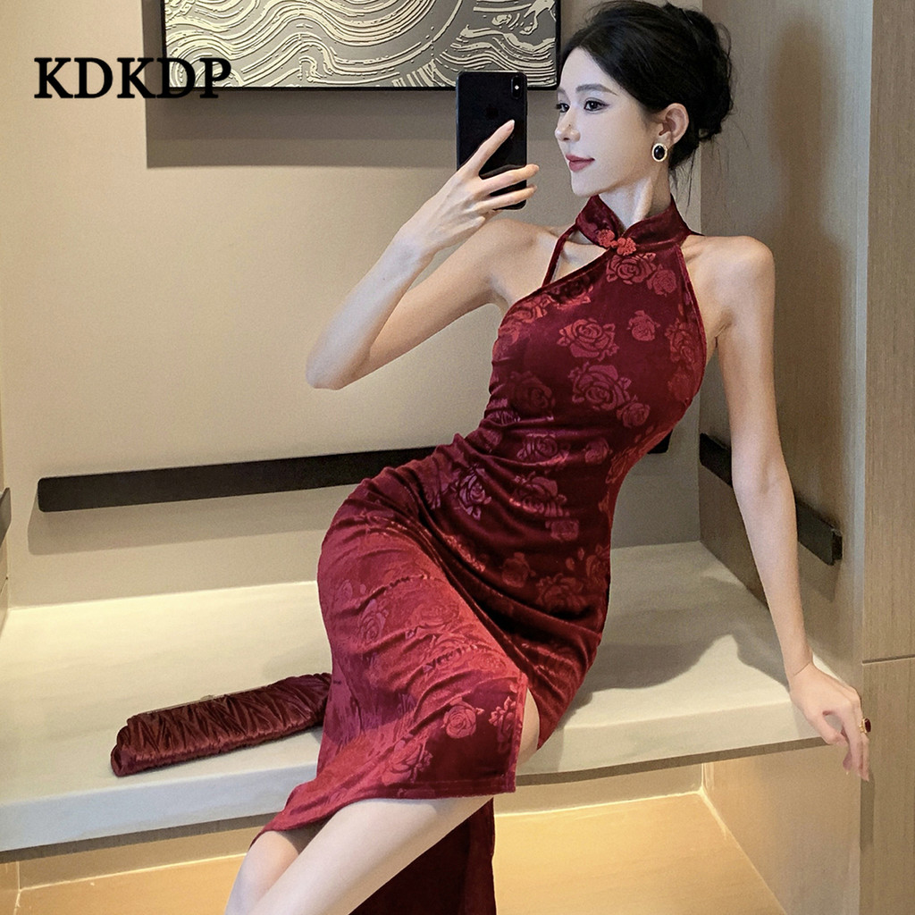 Kdkdp ใหม่ใหม่จีนย้อนยุคหรูหราบางบางกํามะหยี่พิมพ์ขนาดกลางและยาวฤดูใบไม้ร่วงและฤดูหนาวแขนกุดการประชุมประจําปี กี่เพ้า