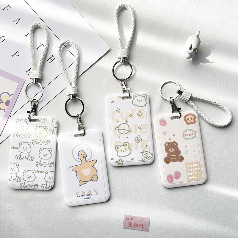 เส้นหมีผู้ถือบัตรที่มีสายคล้องมือสั้นเป็ด รหัส ผู้ถือรถบัสบัตรโรงเรียนกรณีบัตรชื่อตราบัตรการเข้าถึงปก