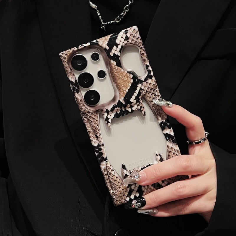 หรูหรา 3D Tiger ฟัน Hollow Canine เคสโทรศัพท์สําหรับ Samsung S24 S25 Plus S25 Ultra 5G ฟันกันกระแทก