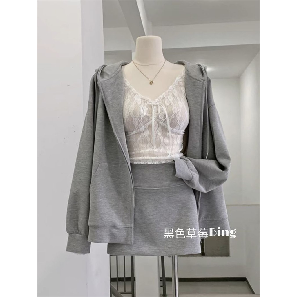 เกาหลี ins วัยรุ่นความรู้สึกฮู้ดแขนยาวเสื้อโค้ทพับสวมใส่ลูกไม้เลกกิ้งฤดูใบไม้ร่วงเอวสูงครึ่งกระโปรงเซ็ทสามชิ้น