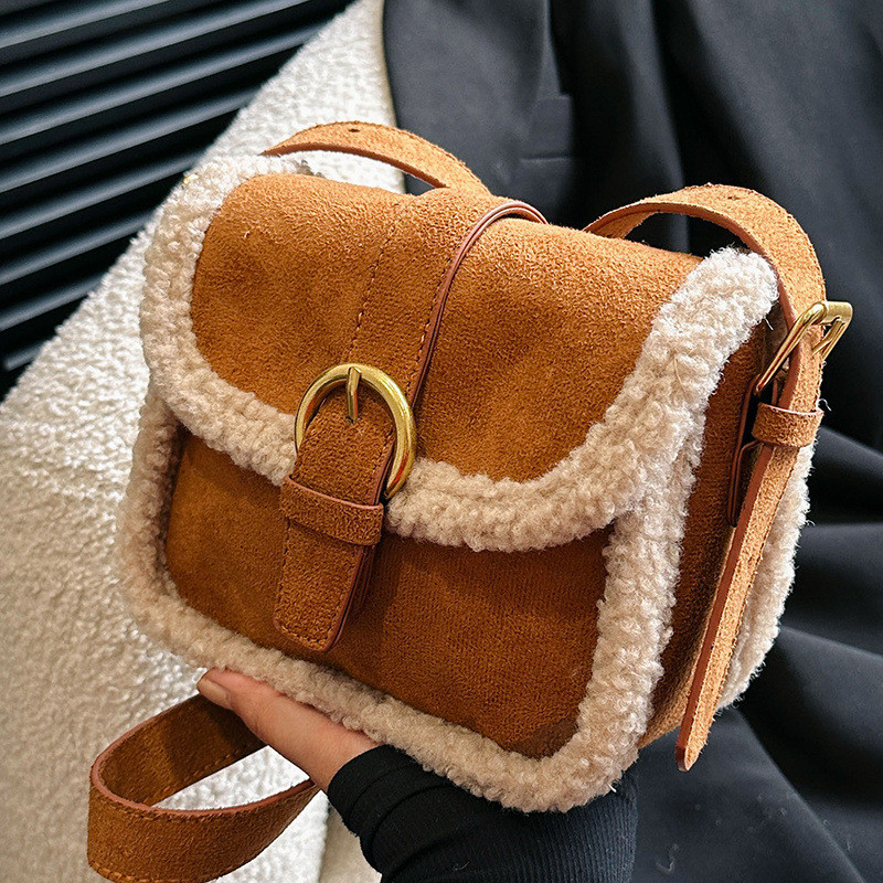 [ ขายดี ] Ins lamb wool retro single shoulder กระเป๋าสะพายข้างอเนกประสงค์