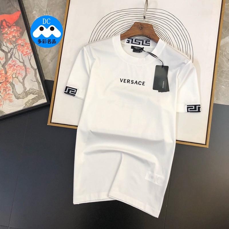 Ver เสื้อยืดแขนสั้นผู้ชาย Medusa Letter พิมพ์ผู้ชายผู้หญิงคู่เสื้อยืดป้ายคอปก + Tag