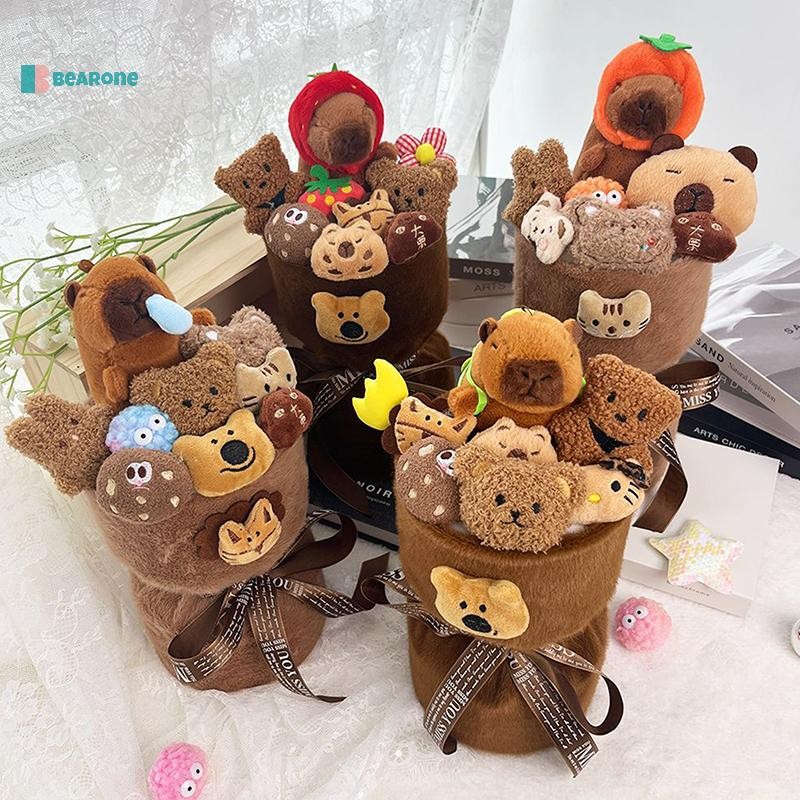 <bearone> น่ารัก Capybara ตุ๊กตาตุ๊กตาช่อดอกไม้การ์ตูนสร้างสรรค์ของเล่นตุ๊กตาช่อดอกไม้ตกแต่งบ้านตุ๊กตาอะนิเมะตุ๊กตาคริสต์มาสของขวัญ Nice