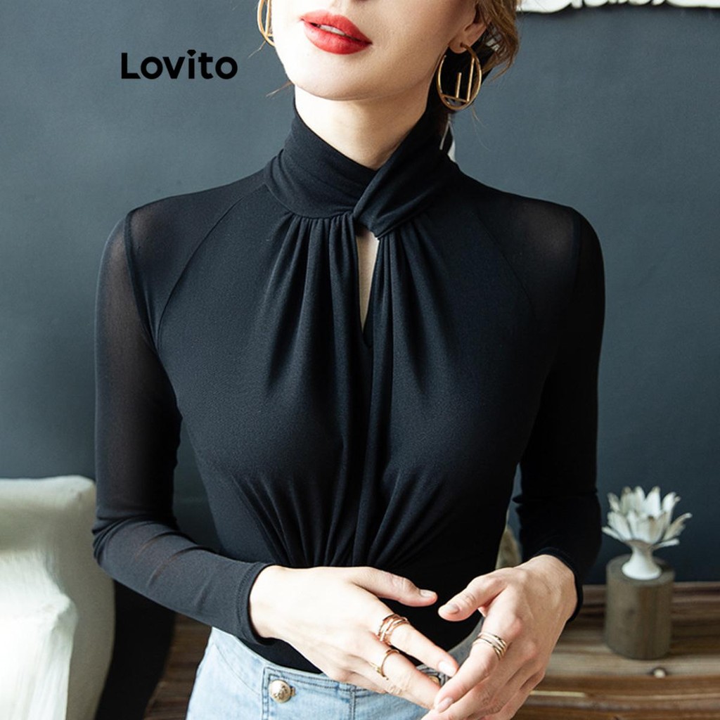 Lovito เสื้อผู้หญิง แต่งรูตรงคอ สีพื้น สไตล์หรูหรา LNL63109