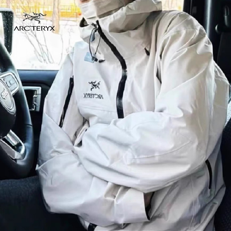 Arcteryx 100% Original ปักโลโก้ Three-in-one Hooded Hardshell Jacket สําหรับผู้ชาย