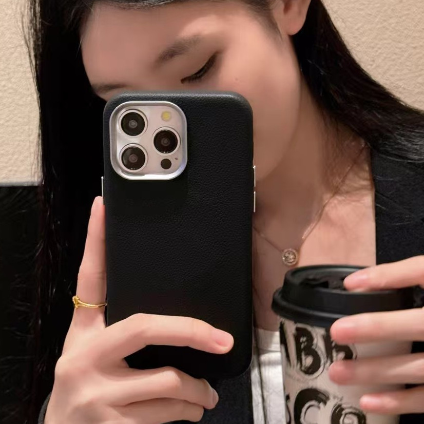 เครื่องหนัง ซิลิโคนนิ่ม เคสโทรศัพท์มือถือแบบนิ่ม สีทึบ เคสไอโฟน สําหรับiPhone 16 15 14 13 12 11 Pro Max 14 15 16 Plus - รูปที่ 5