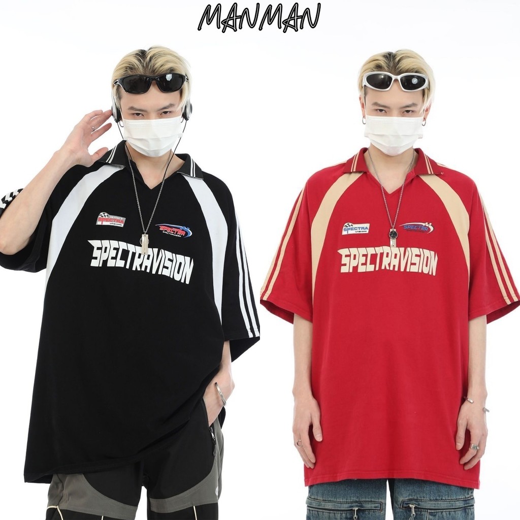 MANMAN เสื้อโปโลผู้ชาย สีผสม พิมพ์ลาย คอวี ลายทาง แมทช์ลุคง่าย แบบหลวม ชุดคู่รัก