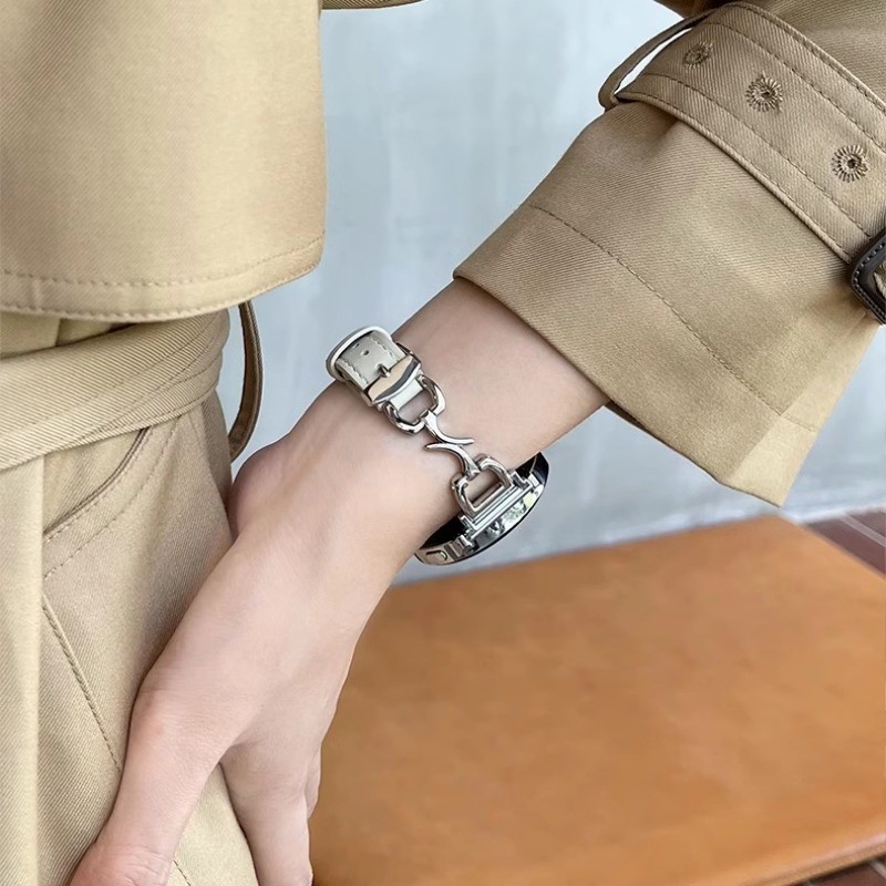 Nistar หนังแท้โลหะเสี้ยวสายคล้องคอสําหรับ Apple watch รูปที่ 3
