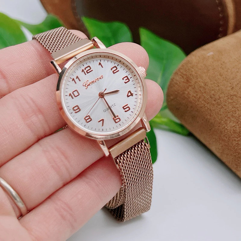 นาฬิกาข้อมือ แบรนด์แท้สายแม่เหล็ก เลขครบ สวยมากไม่ต้องตัด พร้อมใส่ได้เลย