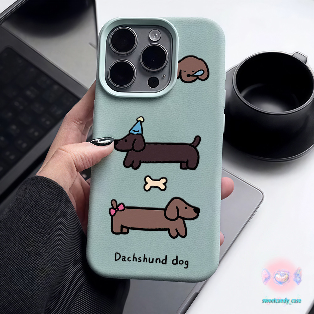 🌹จัดส่งในพื้นที่🌹เคสเหมือนเปลือกลิ้นจี่ สุนัขดัชชุนด์ สําหรับIPhone16 15 14 13 7 8plus Pro Promax XR XS เลือกได้5สี