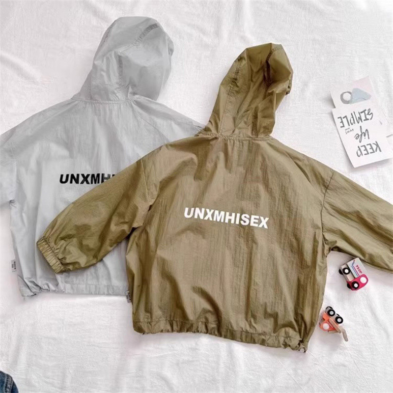 90-160【พร้อมส่ง】เสื้อกันแดดฮู้ดเด็กคาร์ดิแกน เนื้อผ้าบางเบาโปร่งอากาศ สไตล์สปอร์ต สำหรับเด็กชายเด็กหญิงในหน้าร้อน - รูปที่ 3