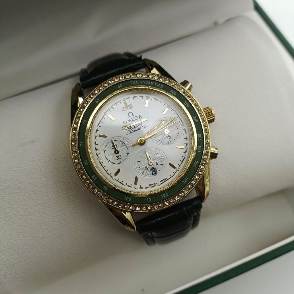 OMEGA ร้อนขายคลาสสิกห่วงเจาะเข็มขัดนาฬิกาข้อมือแฟชั่นสบาย ๆ ปฏิทินมัลติฟังก์ชั่ผู้ชายและผู้หญิงนาฬิกา