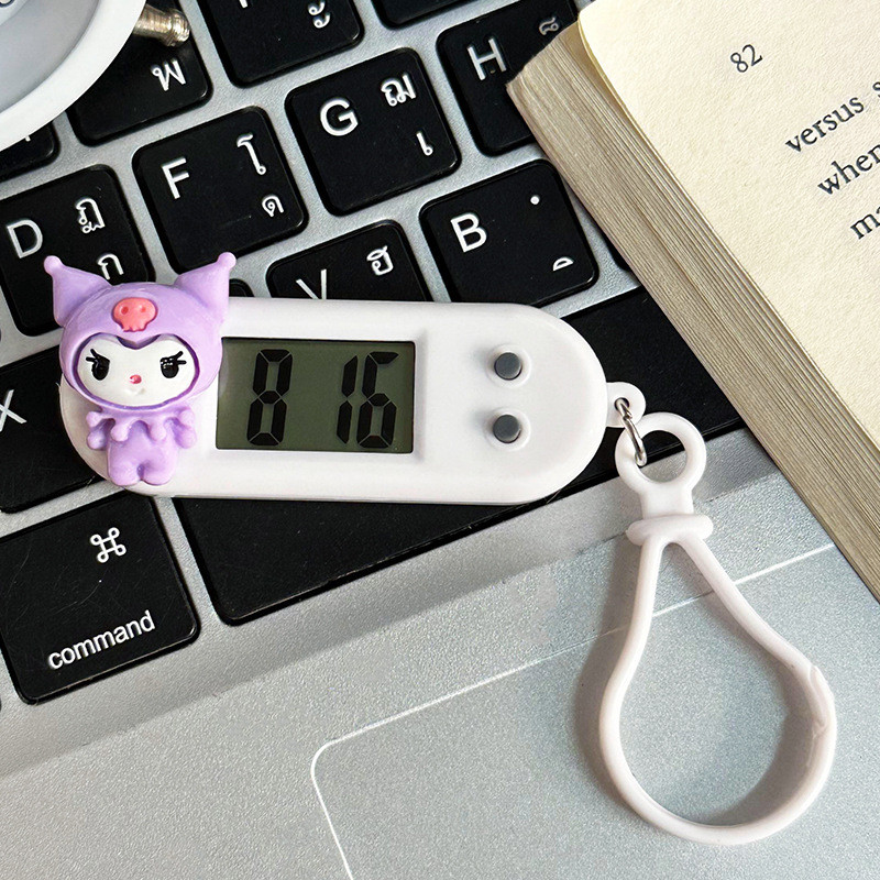 SANRIO ซานริโอ นาฬิกาอิเล็กทรอนิกส์ จี้กุญแจ มินิแบบพกพาดิจิตอลอิเล็กทรอนิกส์สอบนาฬิกานักเรียนสก์ท็อปแขวนนาฬิกาเครื่องเขียน