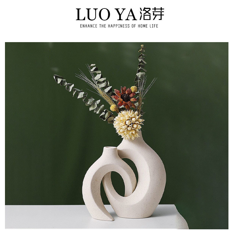 สไตล์นอร์ดิกที่ทันสมัยเรียบง่ายแจกันเซรามิกห้องนั่งเล่นทางเข้าตู้ทีวีบ้านสร้างสรรค์เครื่องประดับดอกไม้แห้งการจัดดอกไม้