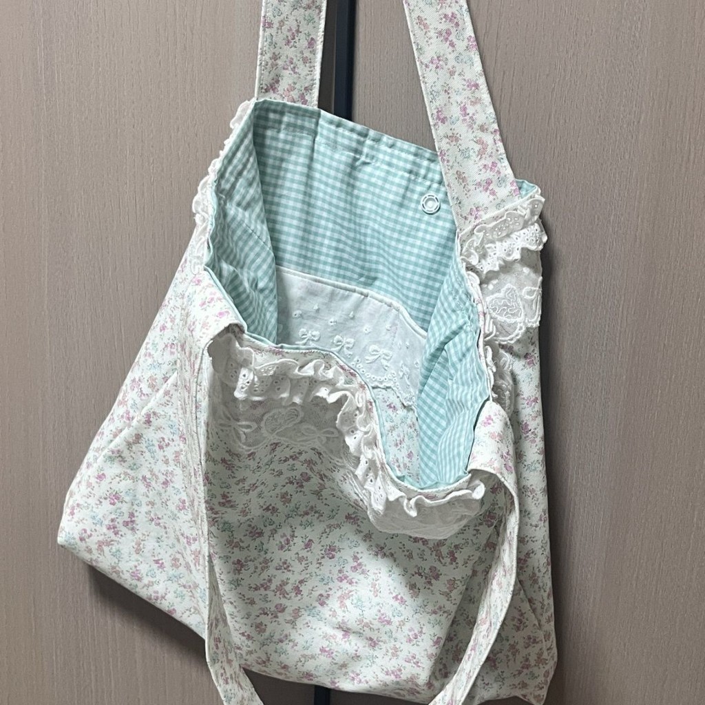 สไตล์เกาหลีน่ารัก ins Floral Canvas Fresh All-Match กระเป๋าสะพายความจุขนาดใหญ่